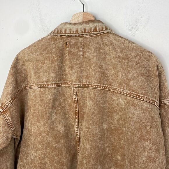 Black Label by CEST TOI Denim Button Down Acid Wash SHACKET Frayed Hem Medium - Picture 6 of 12